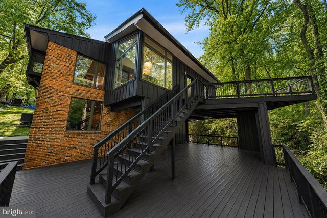 3800 LAKEVIEW TER, Falls Church, VA 22041