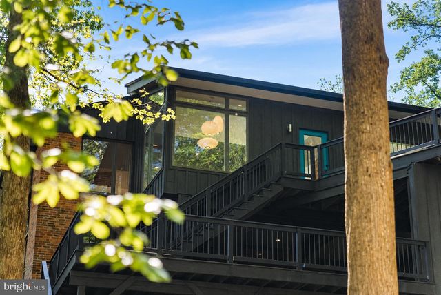 3800 LAKEVIEW TER, Falls Church, VA 22041