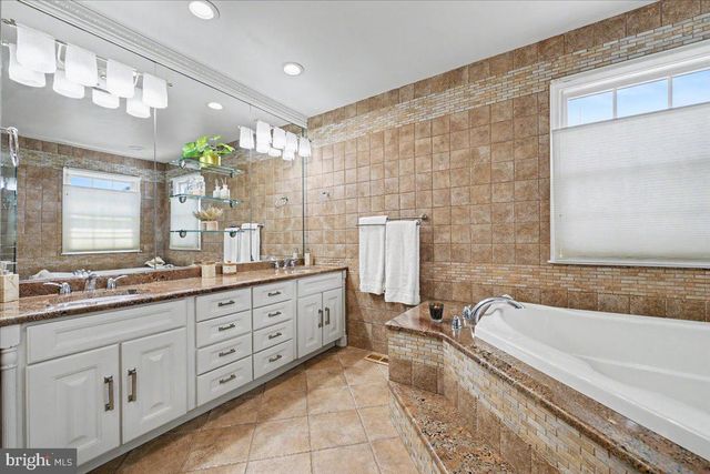 202 CASCADES CT, Blue Bell, PA 19422