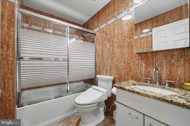 202 CASCADES CT, Blue Bell, PA 19422
