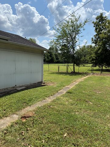 1472 Mockingbird Ln, Murfreesboro, TN 37130