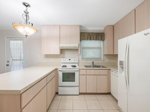 4790 16th Street, Vero Beach, FL 32966