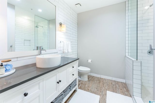 2529 UNIVERSITY BOULEVARD # 1, Tuscaloosa, AL 35401