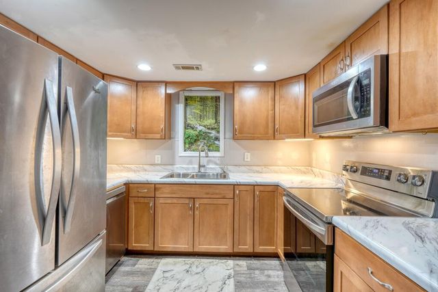 8296 True Love Mountain Road, Young Harris, GA 30582