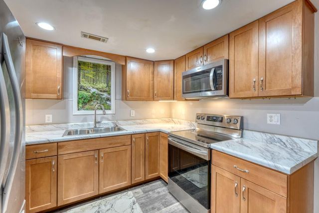 8296 True Love Mountain Road, Young Harris, GA 30582
