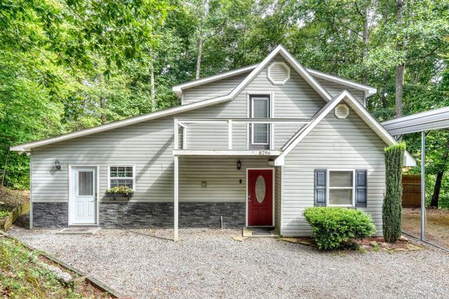8296 True Love Mountain Road, Young Harris, GA 30582