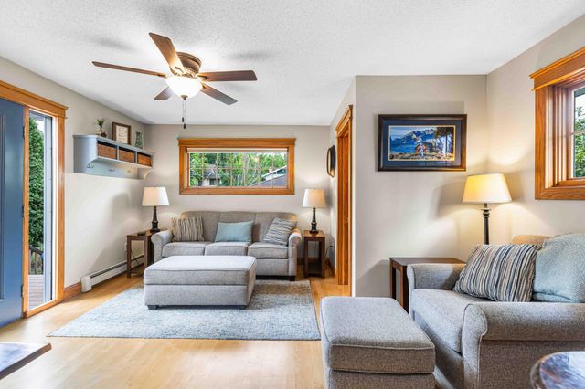 1205 6th Street S, Fargo, ND 58103