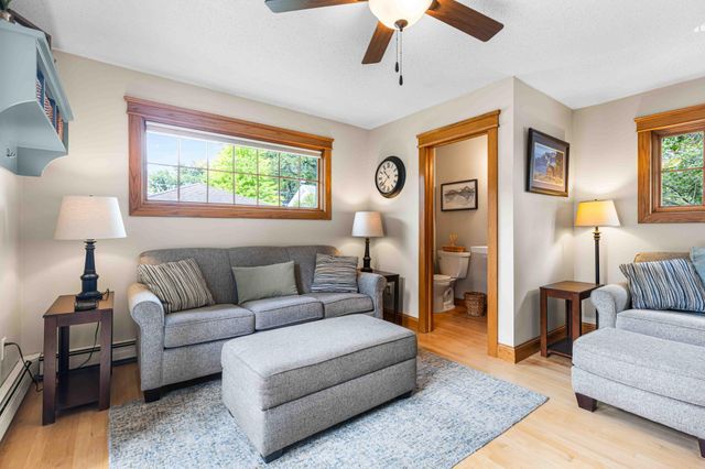 1205 6th Street S, Fargo, ND 58103