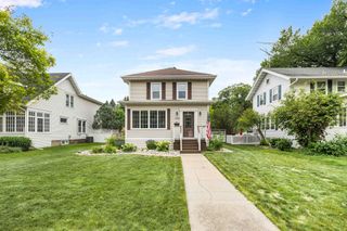 1205 6th Street S, Fargo, ND 58103