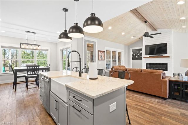 2614 Mableton Drive, Burlington, NC 27217