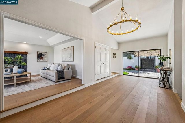 6 Tanglewood Lane, Lafayette, CA 94549
