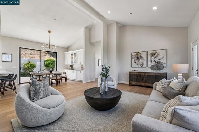 6 Tanglewood Lane, Lafayette, CA 94549