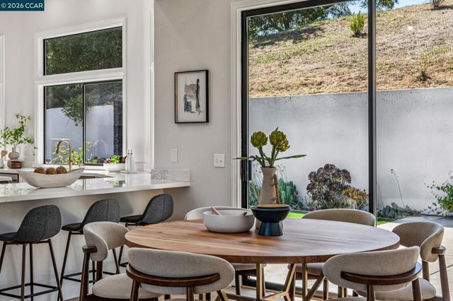 6 Tanglewood Lane, Lafayette, CA 94549