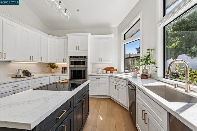 6 Tanglewood Lane, Lafayette, CA 94549