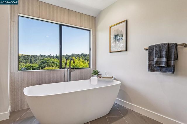 6 Tanglewood Lane, Lafayette, CA 94549