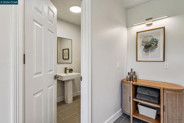 6 Tanglewood Lane, Lafayette, CA 94549
