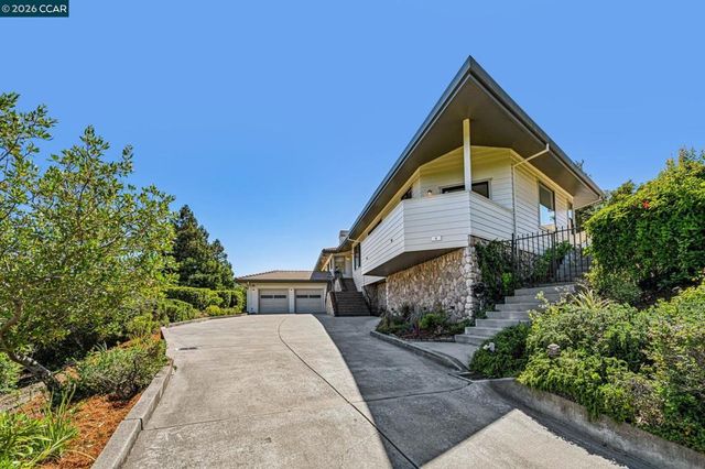 6 Tanglewood Lane, Lafayette, CA 94549