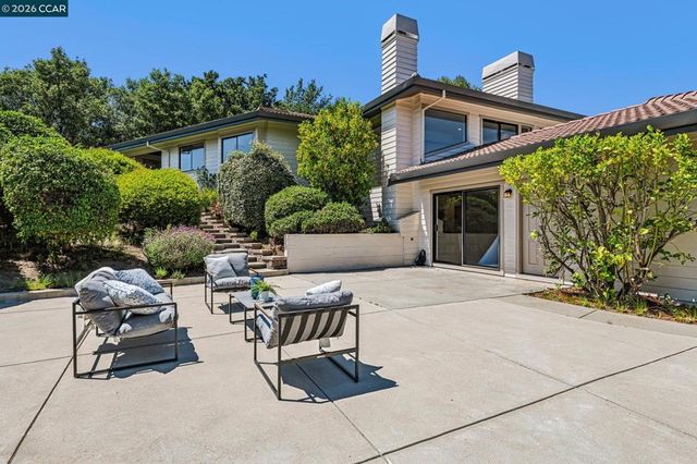6 Tanglewood Lane, Lafayette, CA 94549