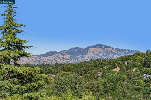 6 Tanglewood Lane, Lafayette, CA 94549