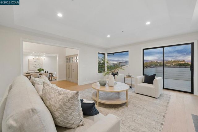 6 Tanglewood Lane, Lafayette, CA 94549