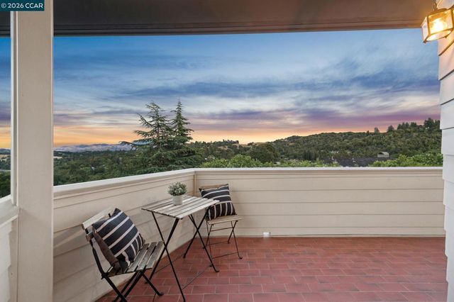 6 Tanglewood Lane, Lafayette, CA 94549