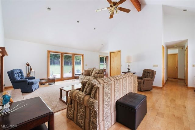 2396 Camelot Drive, Columbiana, OH 44408