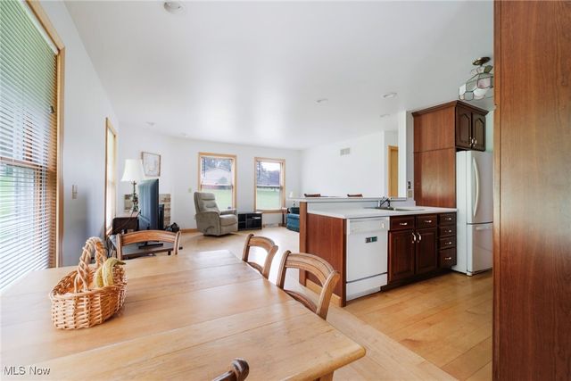 2396 Camelot Drive, Columbiana, OH 44408