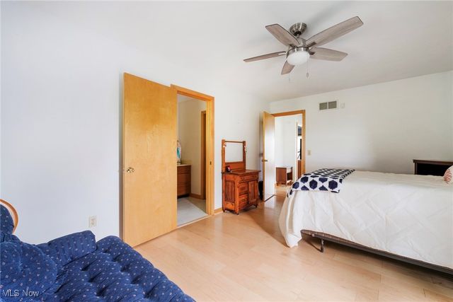 2396 Camelot Drive, Columbiana, OH 44408