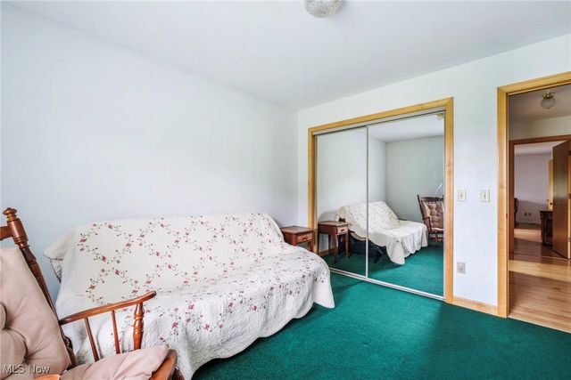 2396 Camelot Drive, Columbiana, OH 44408