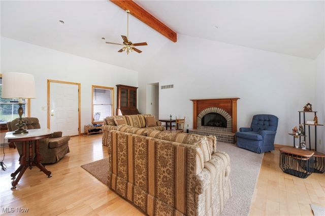 2396 Camelot Drive, Columbiana, OH 44408