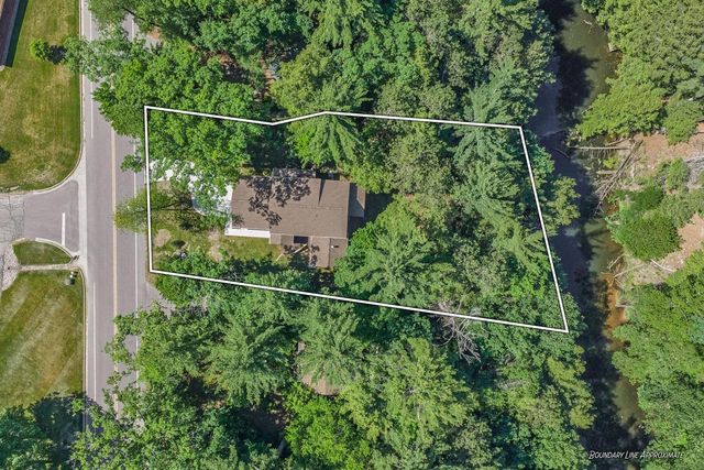 283 Alcan Drive, Baraboo, WI 53913