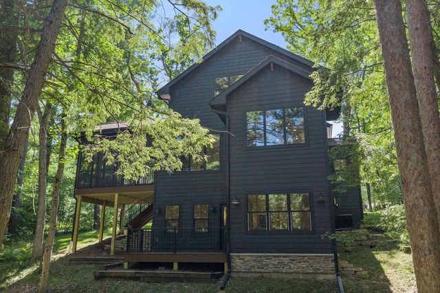 283 Alcan Drive, Baraboo, WI 53913