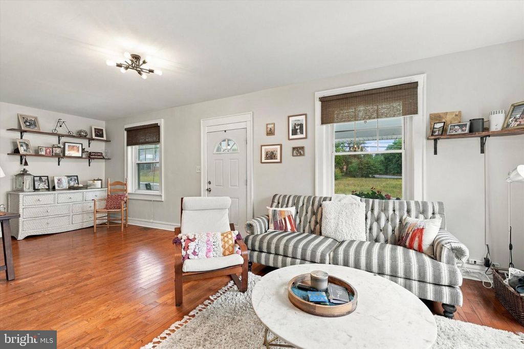 10 W TOWNSHIP LINE RD, NORRISTOWN, PA 19401 — photo 3
