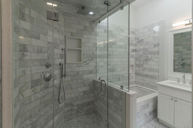 15 Palo Alto Drive, Hampton Bays, NY 11946