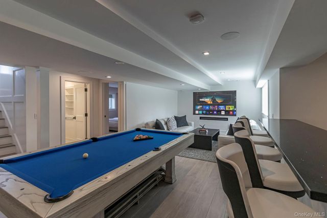 15 Palo Alto Drive, Hampton Bays, NY 11946