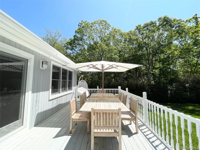 15 Palo Alto Drive, Hampton Bays, NY 11946