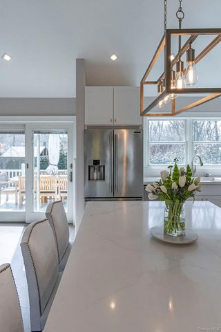 15 Palo Alto Drive, Hampton Bays, NY 11946