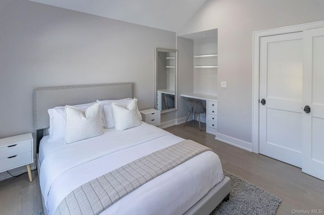 15 Palo Alto Drive, Hampton Bays, NY 11946