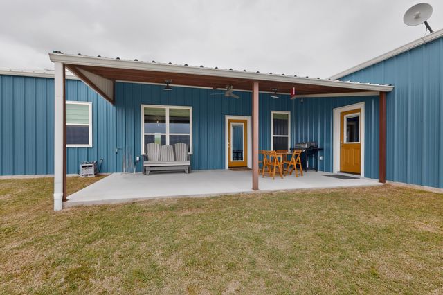 613 Kentucky Town Road, Whitewright, TX 75491