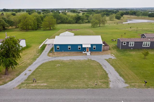 613 Kentucky Town Road, Whitewright, TX 75491