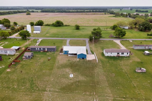 613 Kentucky Town Road, Whitewright, TX 75491