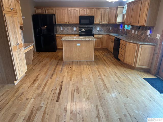 9100 Merryvale Drive, Lincoln, NE 68526