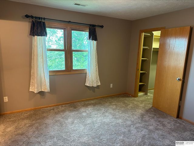 9100 Merryvale Drive, Lincoln, NE 68526
