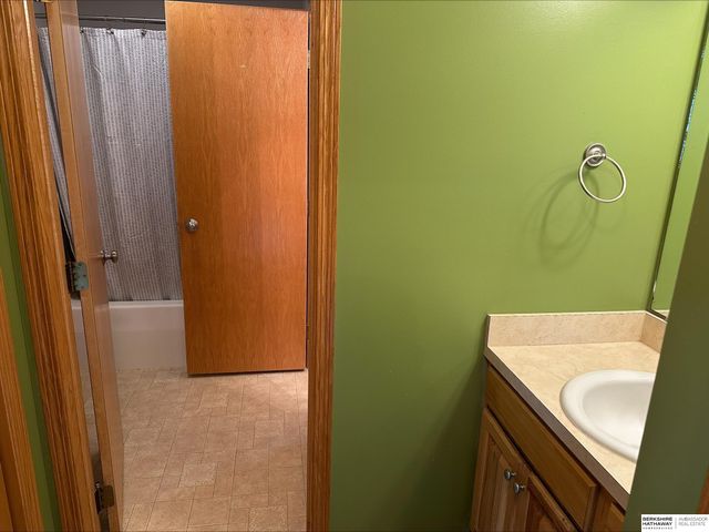 9100 Merryvale Drive, Lincoln, NE 68526