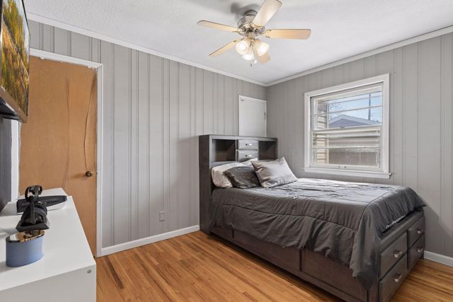 1726 Hyacinth Avenue E, Saint Paul, MN 55106