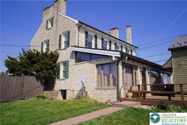 9020 Schantz Road, Upper Macungie Twp, PA 18031