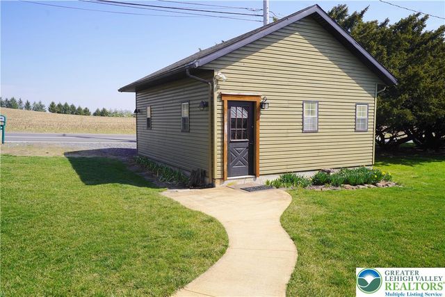 9020 Schantz Road, Upper Macungie Twp, PA 18031