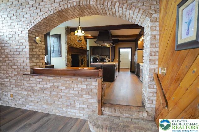 9020 Schantz Road, Upper Macungie Twp, PA 18031