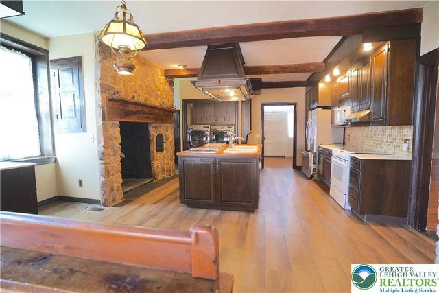 9020 Schantz Road, Upper Macungie Twp, PA 18031