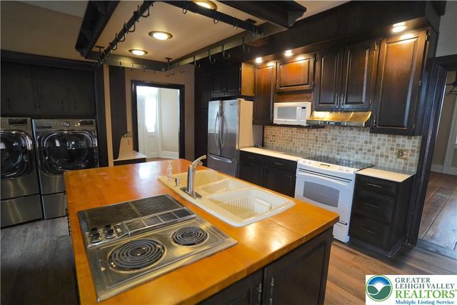 9020 Schantz Road, Upper Macungie Twp, PA 18031